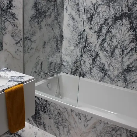 דירה Groove-wood Loft *